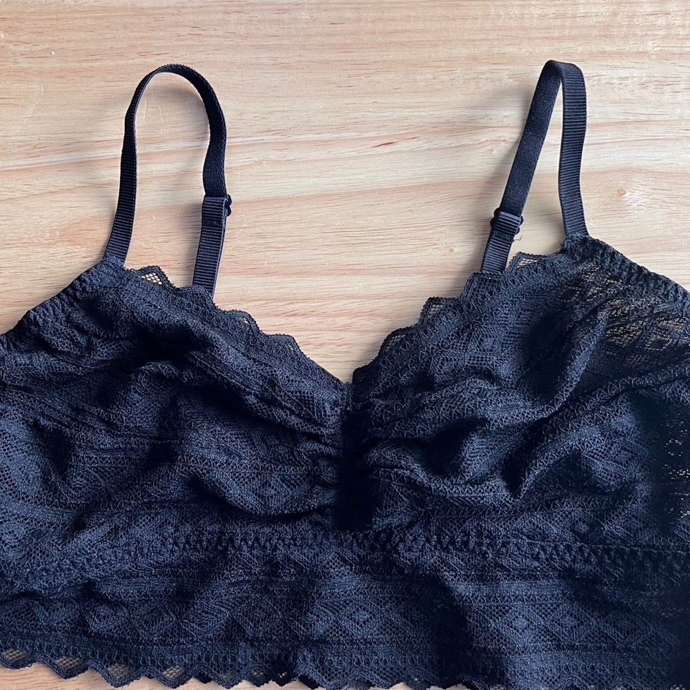 Pink Victoria’s Secret black lace bralette size medium